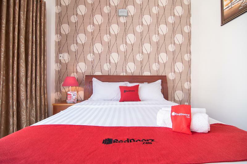 Reddoorz @ Pham Ngu Lao Street 4